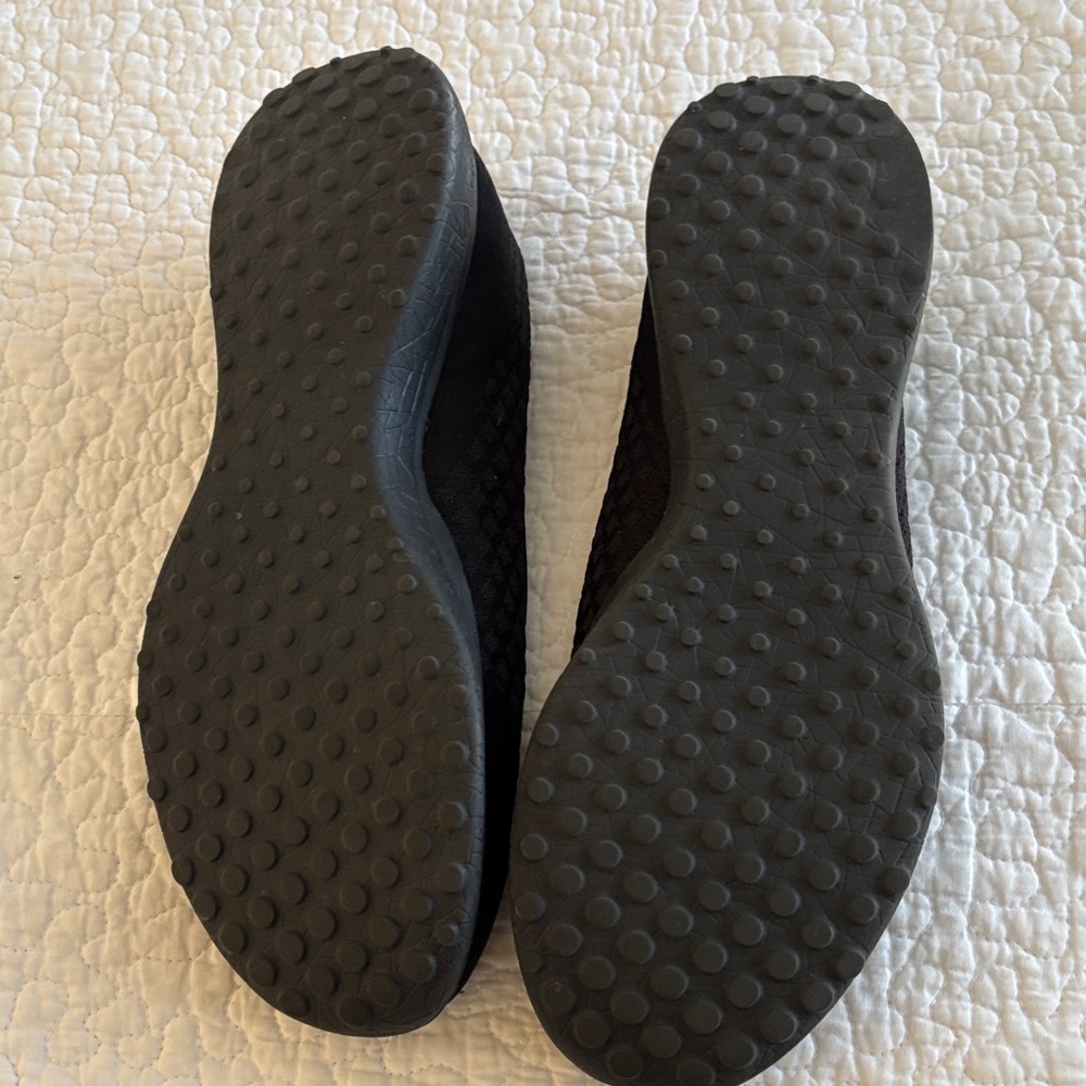Skechers Women's Black Flats with Memory Foam - Picture 4 of 4